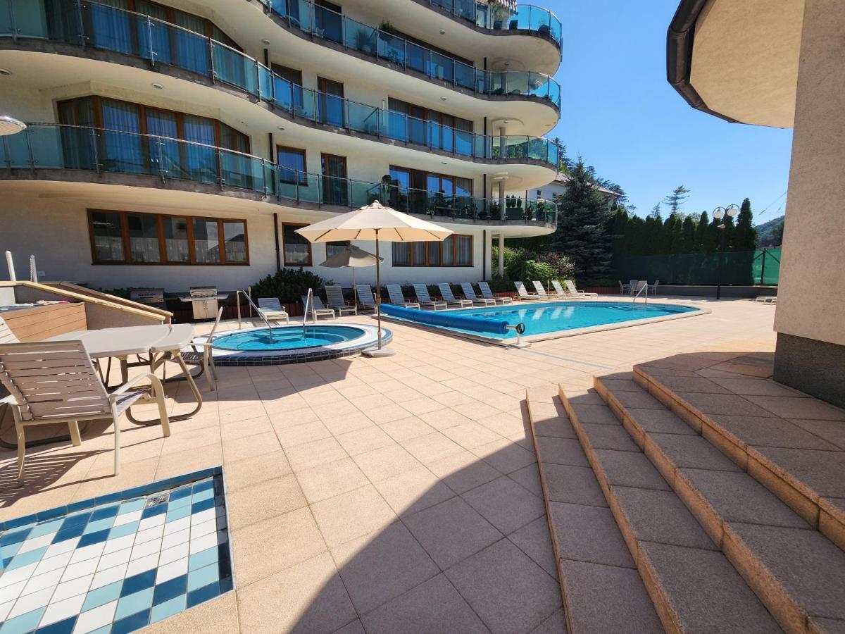 Kristoff Plaza Trencianske Teplice Apartman Trenčín Kültér fotó